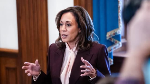 Harris dijo en un podcast que Biden la "decepcionó profundamente" y evalúa una futura candidatura
