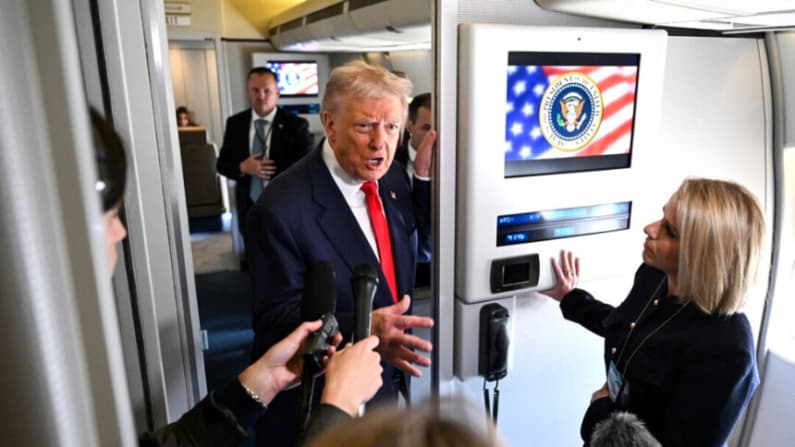 Trump concede su primera entrevista a "60 Minutos" tras llegar a un acuerdo con CBS