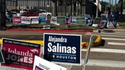 Votantes de Texas aprueban enmiendas para prohibir el voto a no ciudadanos y reafirmar los derechos de los padres