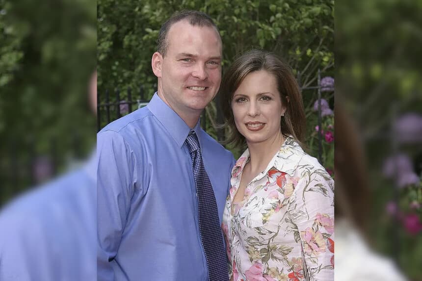 La actriz Martha Byrne y su esposo, Michael McMahon, asistieron a la recepción de la 31.a edición de los Premios Emmy Diurnos, organizada por el alcalde Bloomberg en la mansión Gracie de Nueva York el 20 de mayo de 2004. (Thos Robinson/Getty Images)