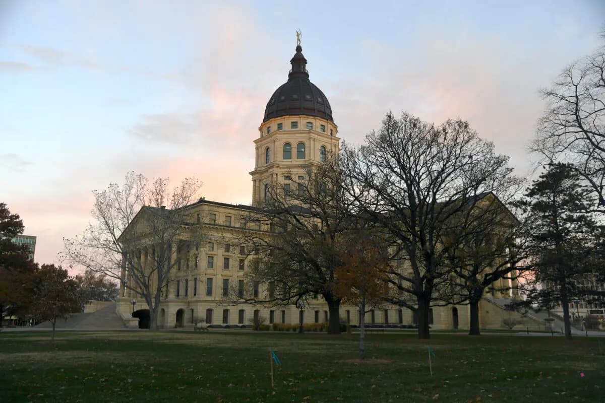 El Capitolio de Kansas en Topeka el 8 de noviembre de 2022. Michael B. (Thomas/Getty Images)