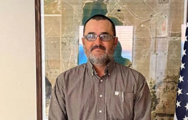 Alcalde mexicano reelegido en Kansas enfrenta cargos por fraude electoral