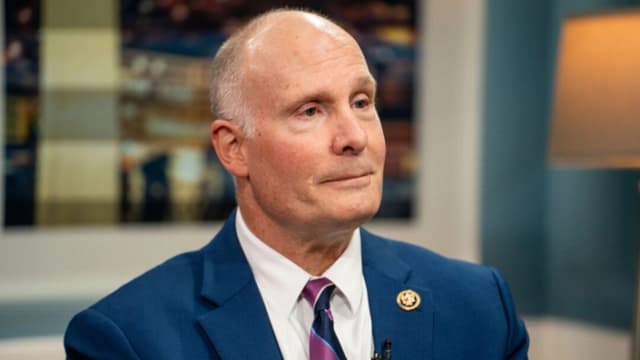 Líder de la Cámara de EE. UU. insta a la U. de Columbia a romper lazos con grupo vinculado al PCCh