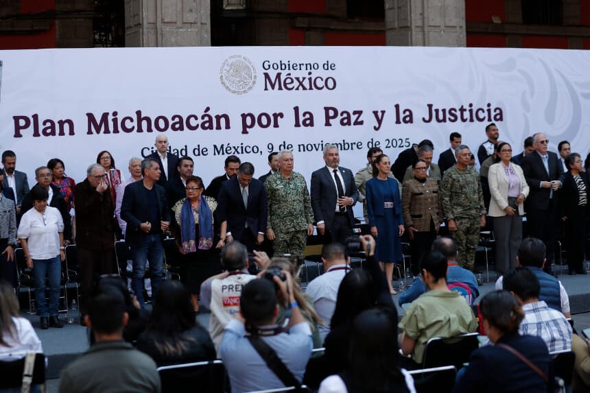 México aumenta a 10,500 los agentes de seguridad en Michoacán tras asesinato de alcalde