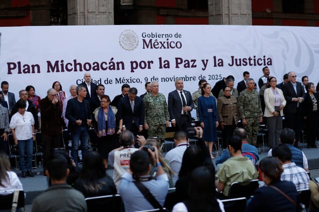 México aumenta a 10,500 los agentes de seguridad en Michoacán tras asesinato de alcalde