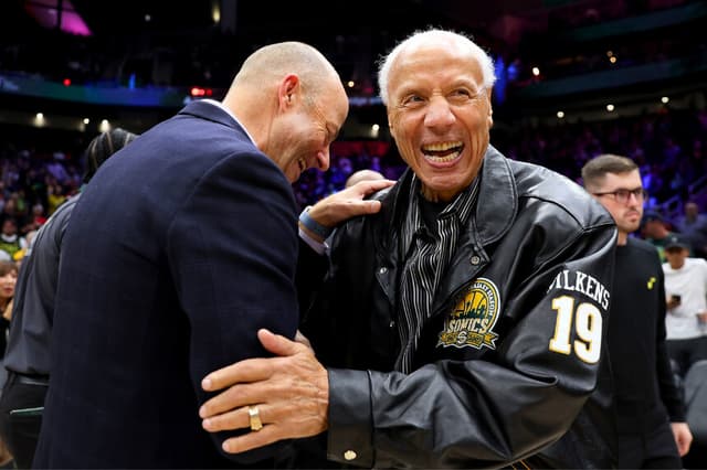 Muere Lenny Wilkens, tres veces miembro del Salón de la Fama del Baloncesto, a los 88 años