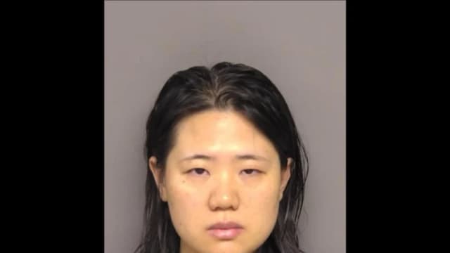 Investigadora china se declara culpable de introducir ilegalmente un agente patógeno a EE. UU.