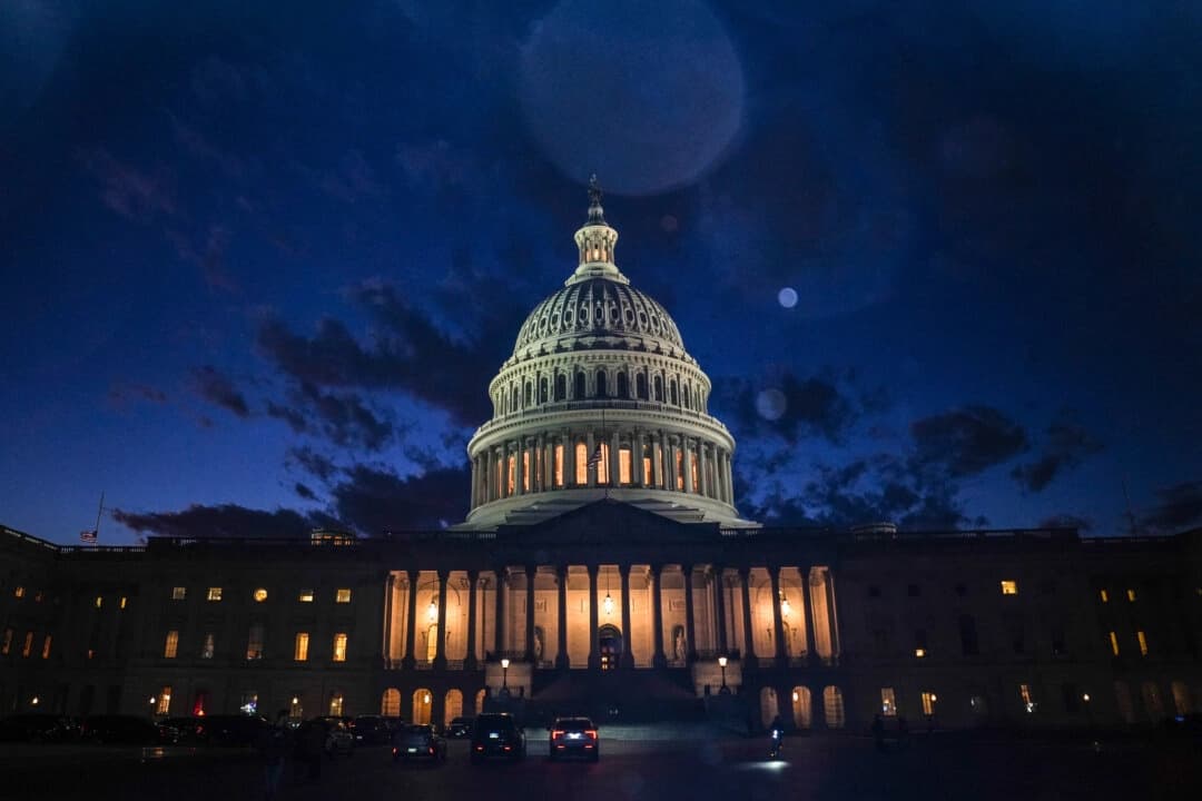 El Capitolio de Estados Unidos durante el cierre del gobierno en Washington, el 12 de noviembre de 2025. (Madalina Kilroy/The Epoch Times)