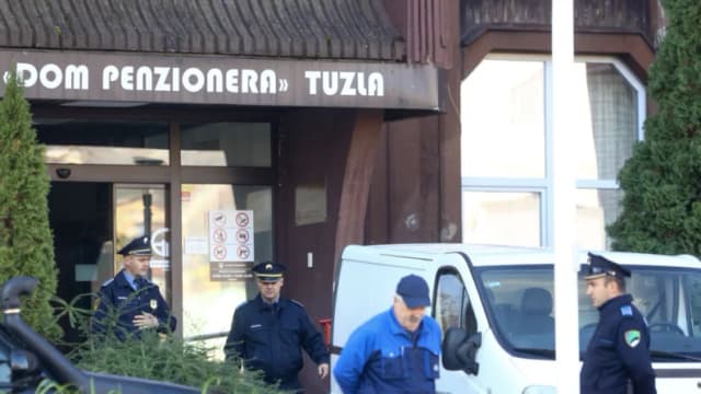 Cable sobrecargado mata a 15 ancianos en incendio en Bosnia