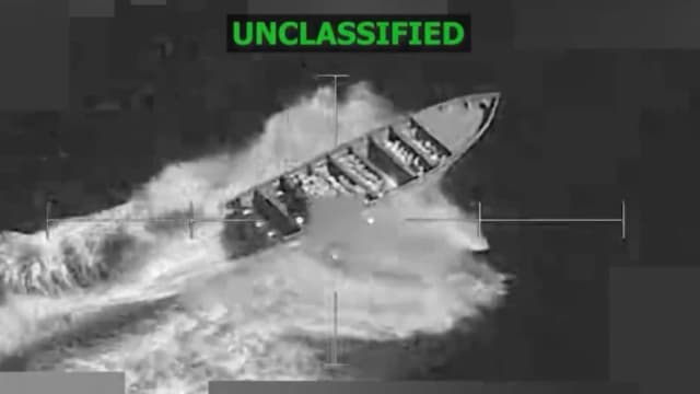 Ejército de EE. UU. anuncia su 21.º ataque contra barco sospechoso de narcotráfico