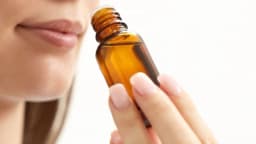 Aceites esenciales: su aliado natural contra el moho y sus enfermedades