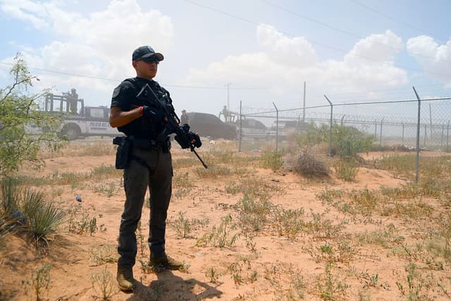 Autoridades detienen a 15 miembros de una célula criminal activa en el centro del país