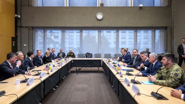 Líderes de la Unión Europea se reúnen para discutir el plan de paz para Ucrania