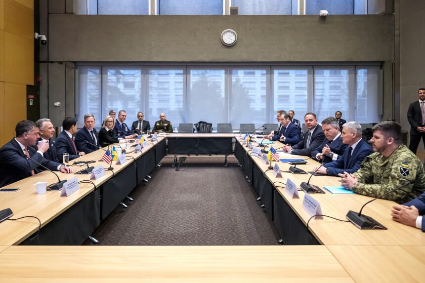 Líderes de la Unión Europea se reúnen para discutir el plan de paz para Ucrania