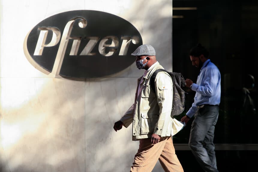 Vacuna ARNm modificada de Pfizer contra la influenza es más eficaz que la estándar