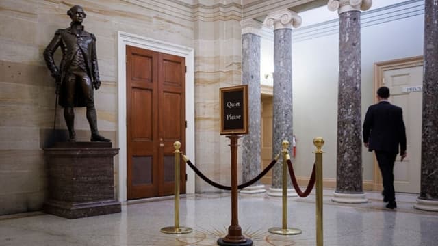 Piden fin del obstruccionismo en el Senado de EE. UU. y advierten nuevo cierre en enero