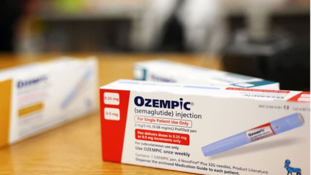 Medicare recorta los precios de 15 medicamentos recetados de alto costo