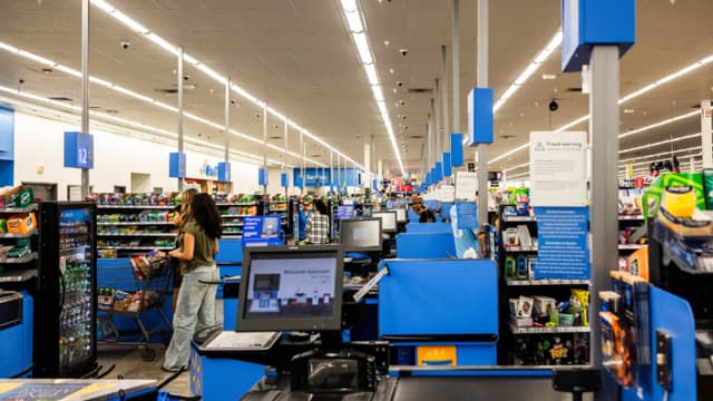 Ciudadano chino se declara culpable en EE. UU. por estafar con tarjetas de regalo