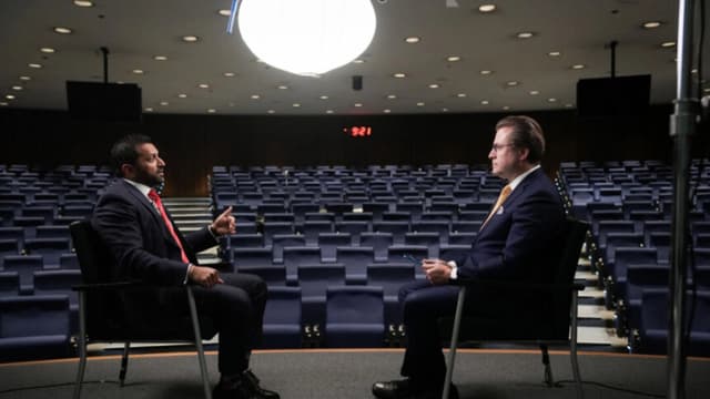 Aumentan detenciones relacionadas con la red de explotación "764" en casi un 500 % en EE. UU.: Patel