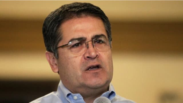 Trump afirma que indultará a expresidente hondureño condenado en EE. UU. por caso de drogas