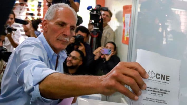 EE. UU. vigila de cerca el conteo en Honduras que da ventaja mínima al candidato apoyado por Trump