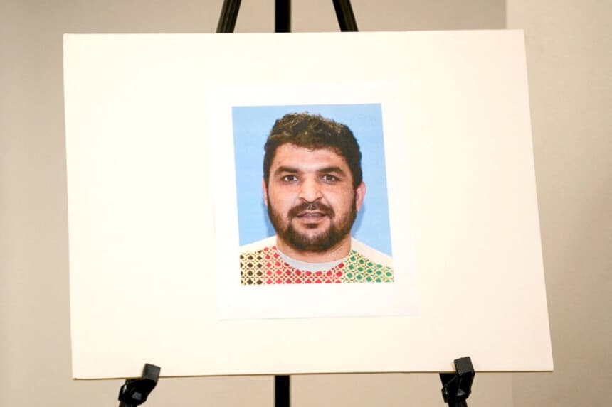 Hombre acusado de disparar a dos miembros de la Guardia Nacional de EE. UU. se declara inocente