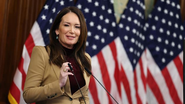 Secretaria de Agricultura de EE. UU. amenaza con recortar fondos a estados por no cumplir con SNAP