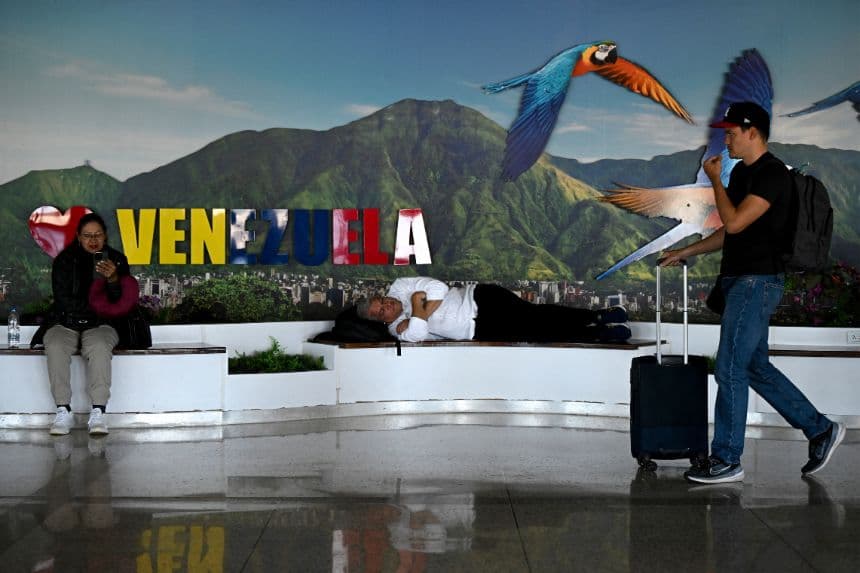 Estados Unidos llama a salir de Venezuela de inmediato por riesgo de terrorismo