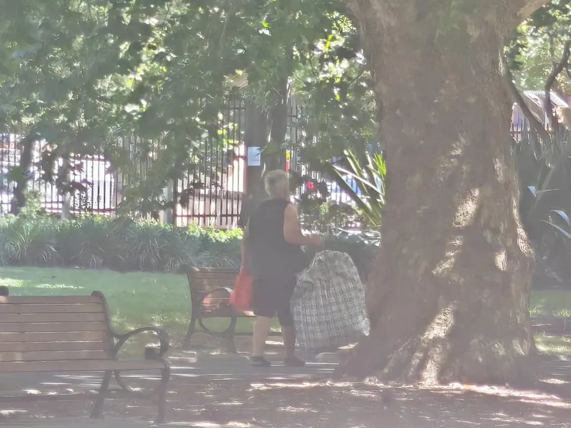 Kane Hodges fotografiado en Belmore Park, Sídney, el 2 de diciembre de 2025. (Cortesía de los practicantes de Falun Gong).