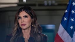 Más de dos millones de inmigrantes ilegales abandonaron Estados Unidos: secretaria de Seguridad Nacional