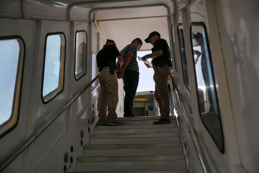 Van más de 400 inmigrantes ilegales arrestados en menos de un mes en Carolina del Norte