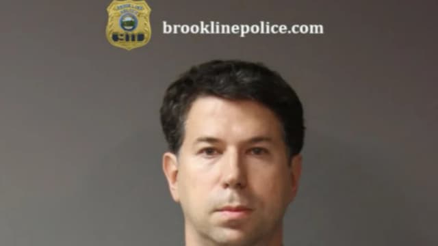 ICE arresta a profesor de Brasil visitante en Harvard tras tiroteo cerca de sinagoga