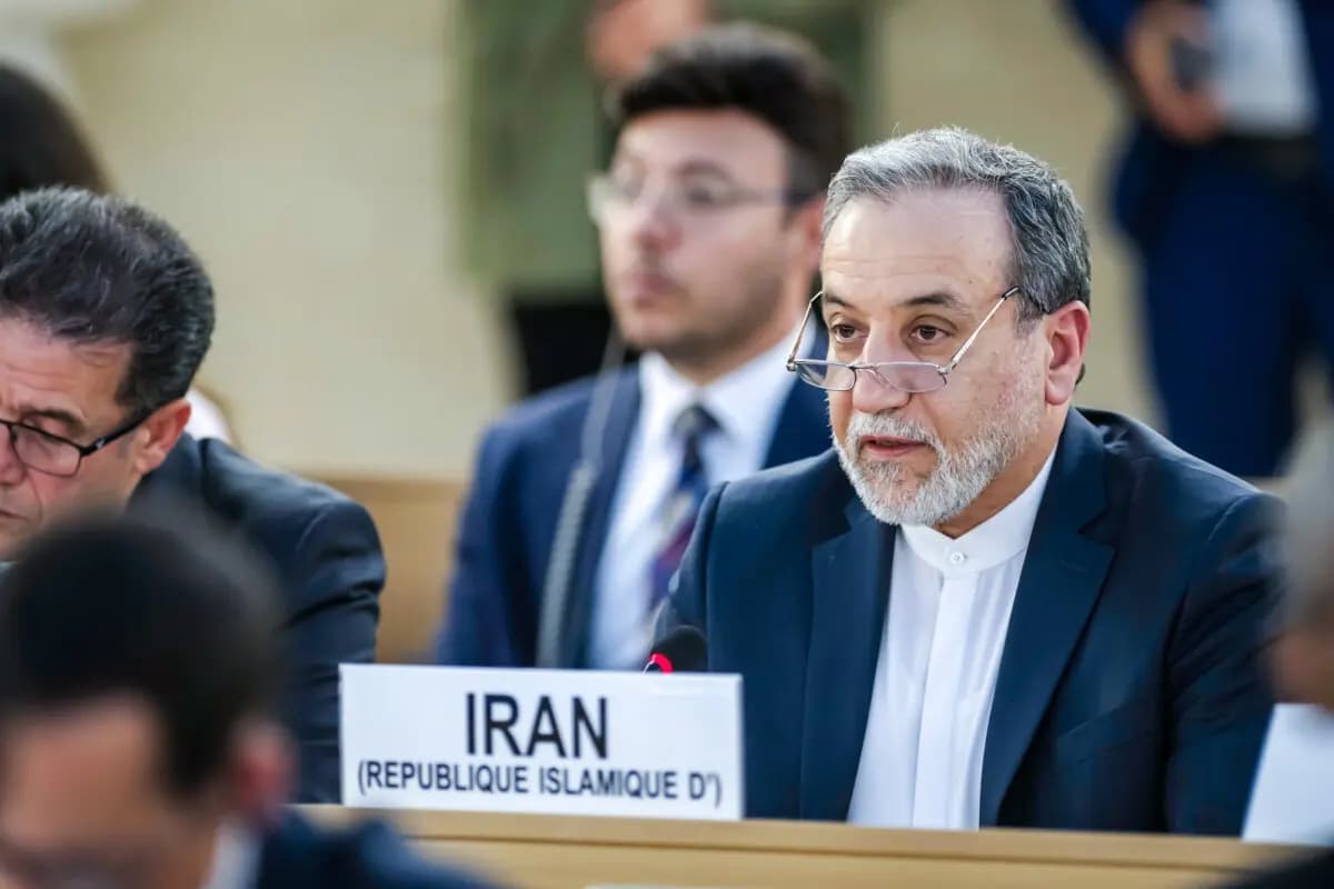 El ministro de Relaciones Exteriores iraní, Abbas Araghchi, habla durante la 59.ª sesión del Consejo de Derechos Humanos en la sede europea de las Naciones Unidas en Ginebra el 20 de junio de 2025. (Martial Trezzini/Keystone vía AP)