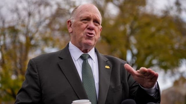 Homan defiende las operaciones contra inmigrantes somalíes ilegales en Minnesota