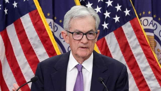 Reserva Federal recorta las tasas de interés en una votación dividida