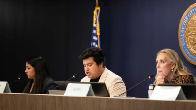 Minneapolis aprueba reforzar su ley de ciudad santuario mientras aumentan los arrestos del ICE