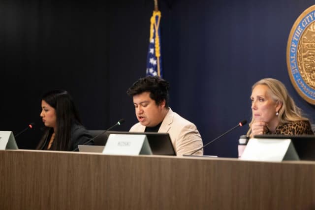 Minneapolis aprueba reforzar su ley de ciudad santuario mientras aumentan los arrestos del ICE