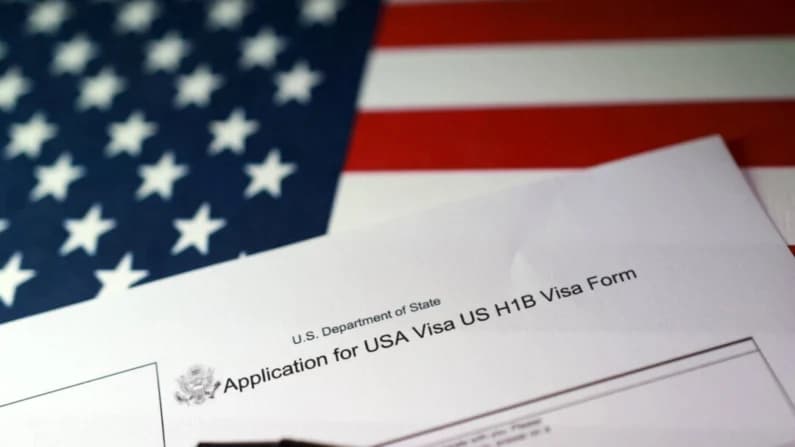 La Corte de Apelaciones rechaza restablecer la tarifa de 100,000 dólares para visas H-1B