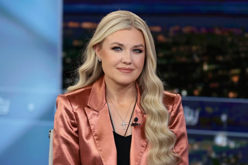 Erika Kirk en el programa "Hannity" en los estudios de Fox News Channel el 8 de diciembre de 2025 en la ciudad de Nueva York. (Dimitrios Kambouris/Getty Images)