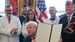Trump da a conocer acuerdos con farmacéuticas para reducir precios de medicamentos
