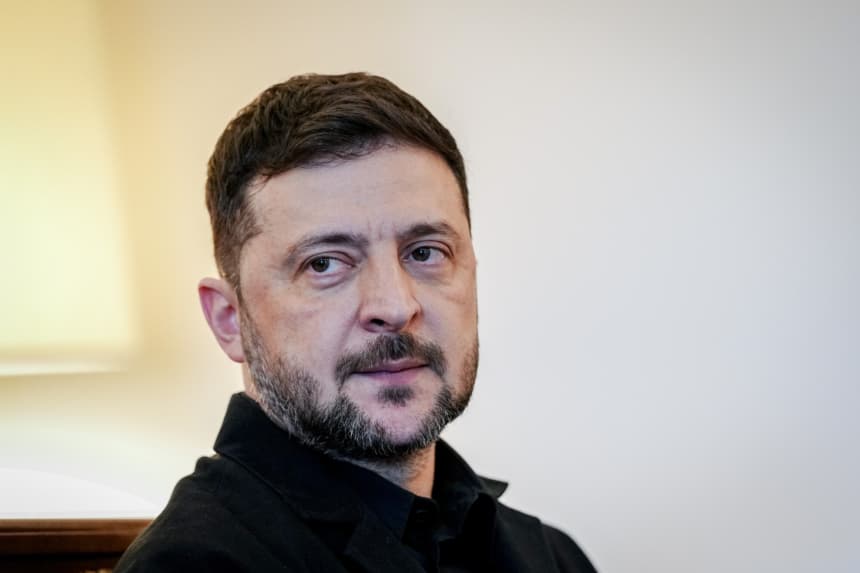 El presidente ucraniano, Volodymyr Zelensky, se reúne con el presidente alemán, Frank-Walter Steinmeier, en el Palacio de Bellevue el 15 de diciembre de 2025 en Berlín, Alemania. (Kay Nietfeld - Pool/Getty Images)