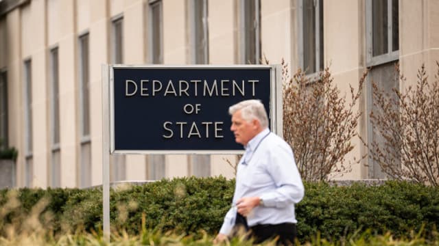 Departamento de Estado de EE. UU. retira a 29 embajadores