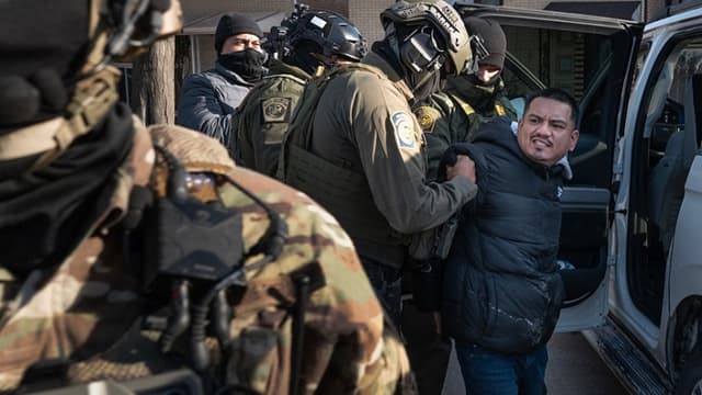 Detienen a 1030 inmigrantes ilegales en operación de ICE en honor a Laken Riley