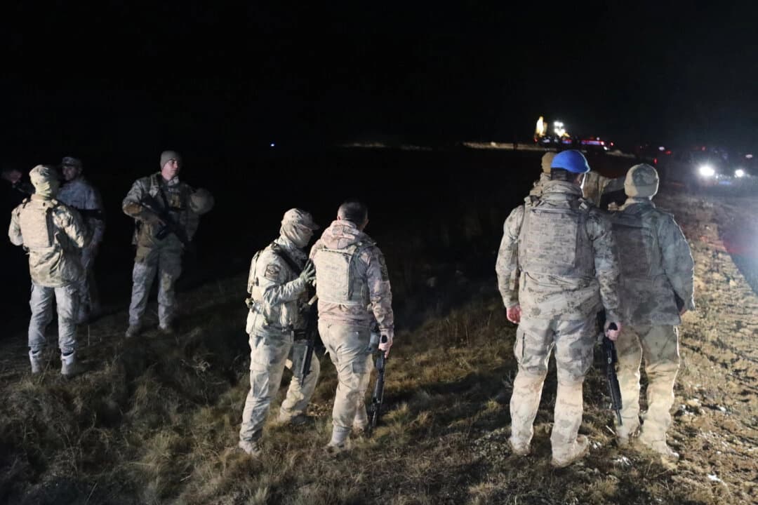 Muere el jefe militar de Libia y siete personas más en accidente aéreo tras despegar de Turquía