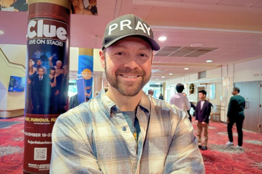 Kyle Reyes en la presentación de Shen Yun Performing Arts en el Jacksonville Center for the Performing Arts el 28 de diciembre de 2025. (Kai Liang/The Epoch Times)