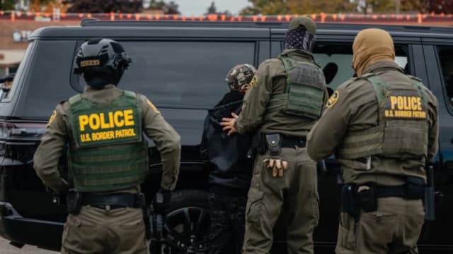 Operativo de la Patrulla Fronteriza en Chicago continuará "durante años", dice funcionario