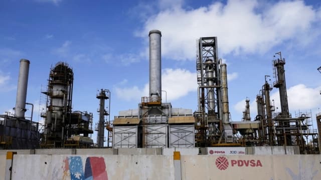 La industria petrolera devastada de Venezuela y el plan de Trump para reconstruirla