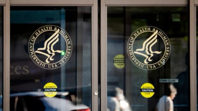 EE. UU. congela 10,000 MDD en fondos para cuidado infantil en Minnesota y otros cuatro estados