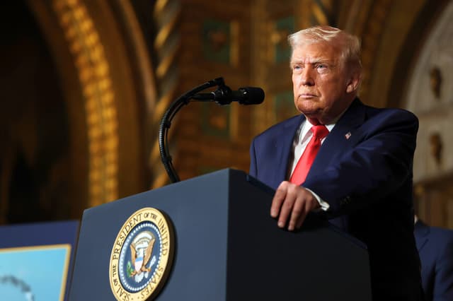 Trump advierte que podría enfrentar juicio político si los republicanos no ganan en 2026