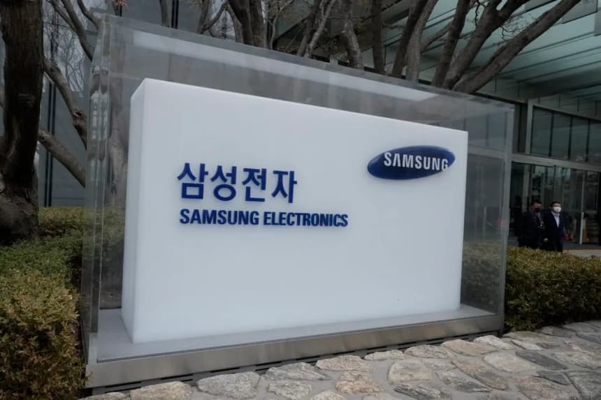 El logotipo de Samsung Electronics Co. se ve en su oficina de Seúl, Corea del Sur, el 31 de enero de 2023. (Ahn Young-joon/AP Photo)